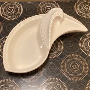 Fred Wind California USA Pottery #127 Cream Covered Dish, MCM